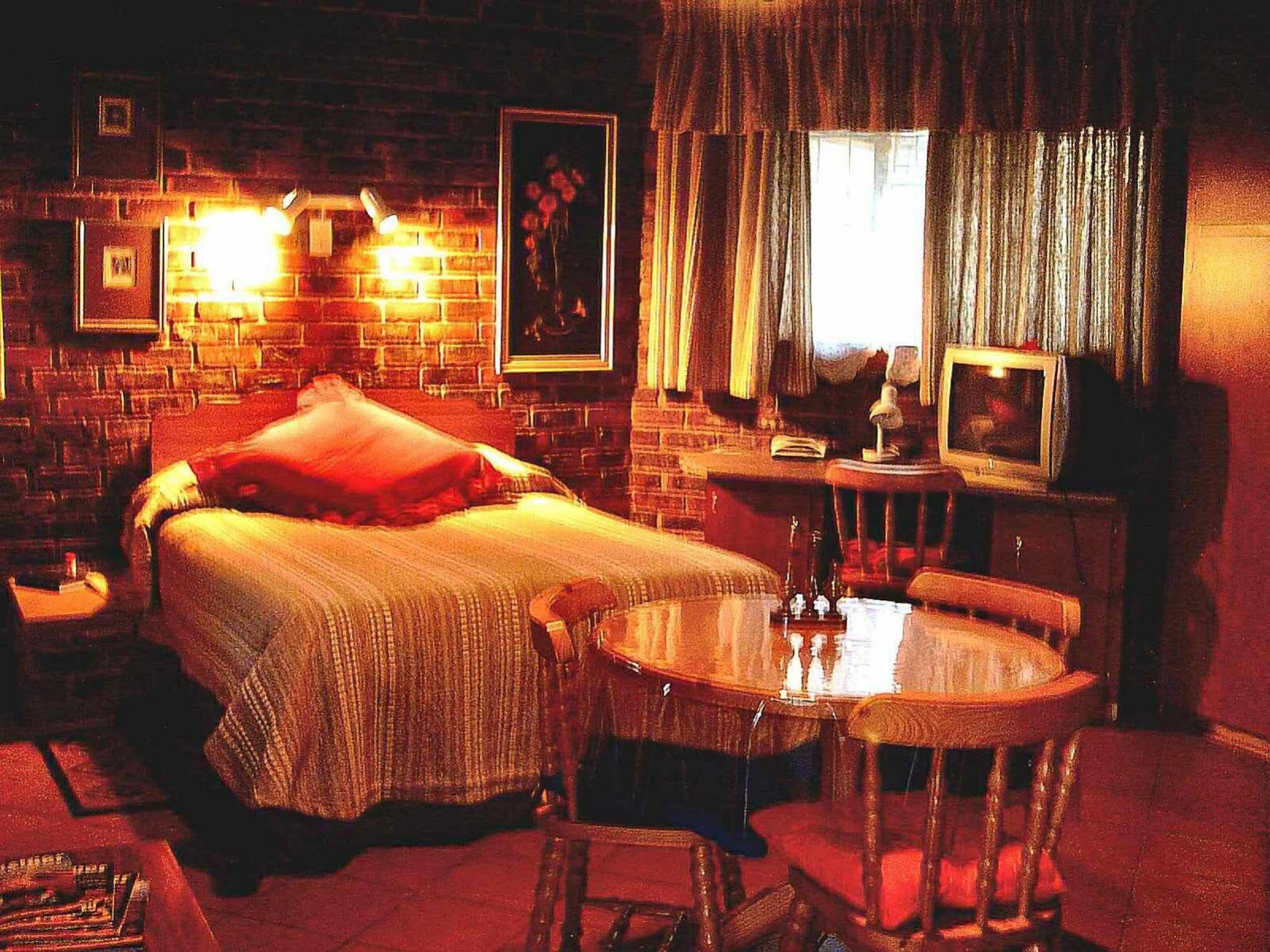 Cosy Cottages Guesthouse Potchefstroom Kültér fotó