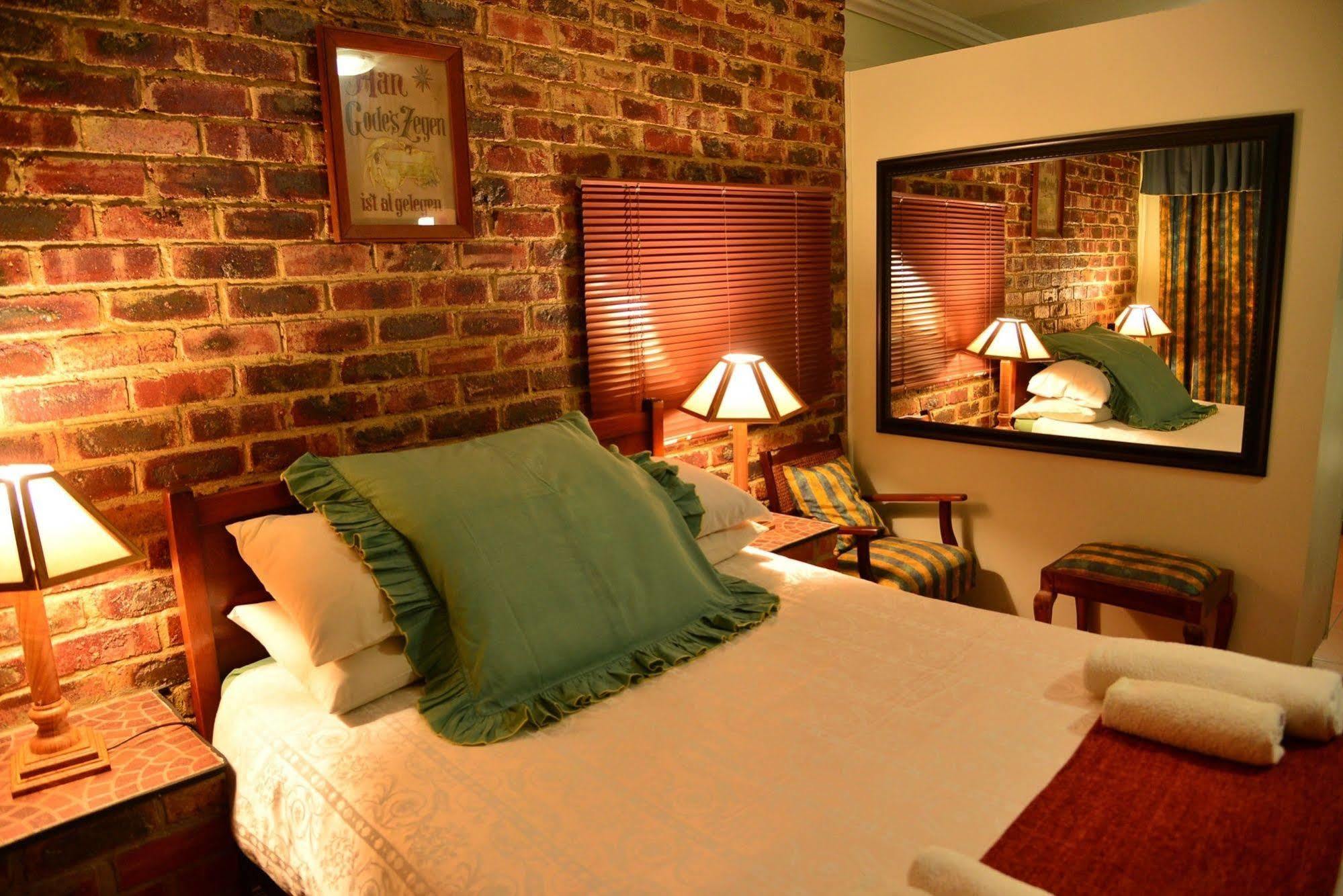 Cosy Cottages Guesthouse Potchefstroom Kültér fotó